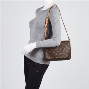 Louis Vuitton Tango Mussette